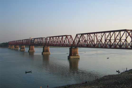 Many missing after ferry sinks in Bangladesh