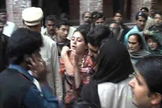 Love marriage couple in-laws wrangle in LHC