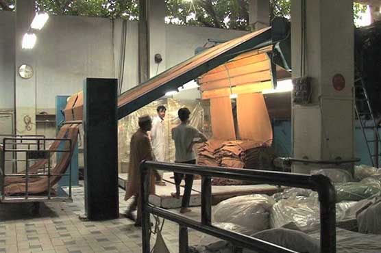 Karachi: Gas cut to industrial sector, CNG stations