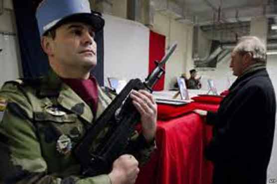 Three French soldiers killed in drive-by 