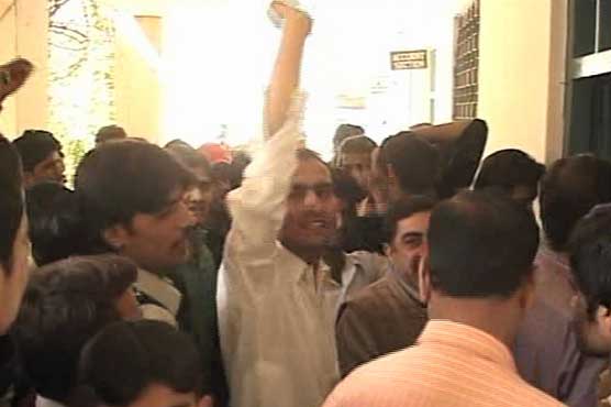 Student electrocuted in Multan