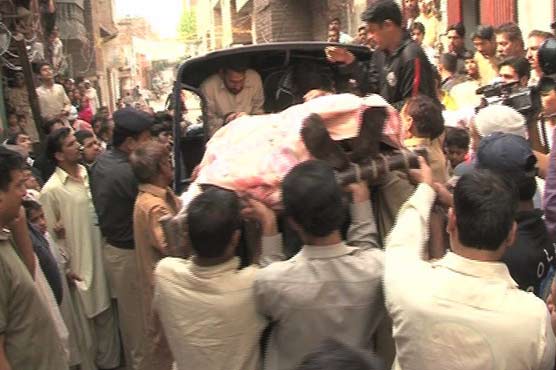  Lahore: police recover bodies buried between walls