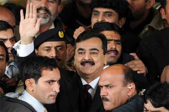 'Defiant' Gilani expresses no-trust in SC bench