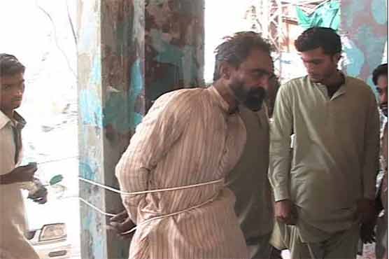 Multan: citizens rope up thief for police 