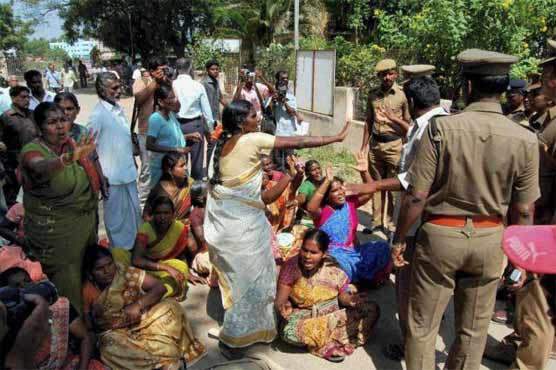 Indian police arrest hundreds in nuclear protest