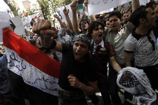 Hillary warns Assad to implement UN plan