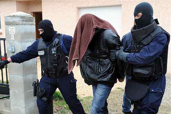 French police question gunmans brother 