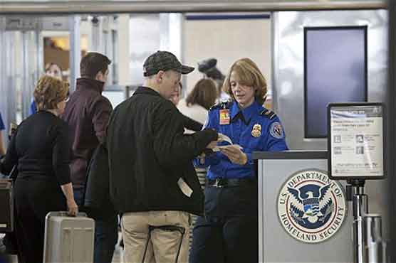 EU parliament panel OKs US passenger data deal