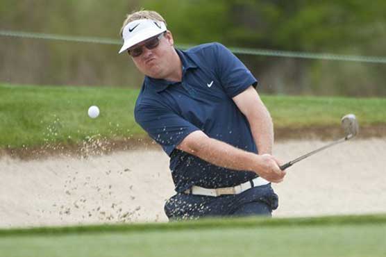 Rain suspends first round in Houston