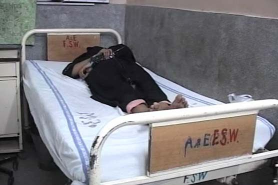 Multan: Man throws acid on wife after torture