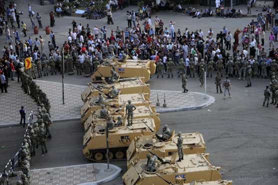 Egypt army says 300 held over deadly clashes 