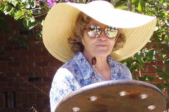 Suicide kit maker, 93, gets probation for tax offense 