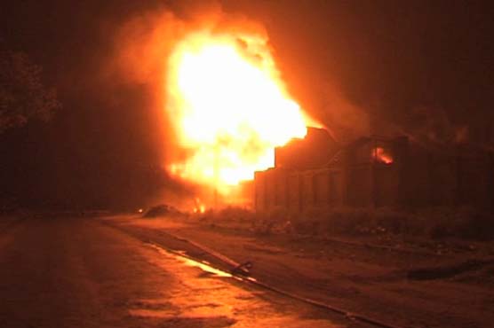 Gujranwala: Plastic pipe godown catches fire