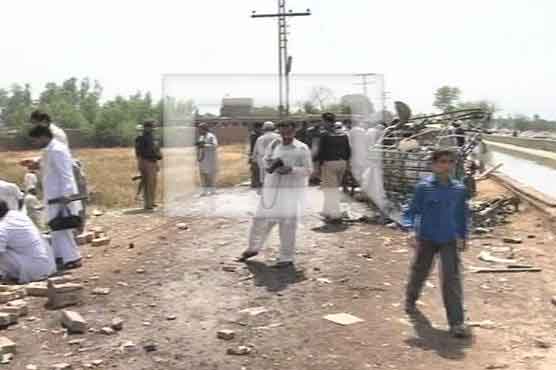 Blast rocks Peshawar for fifth consecutive day   