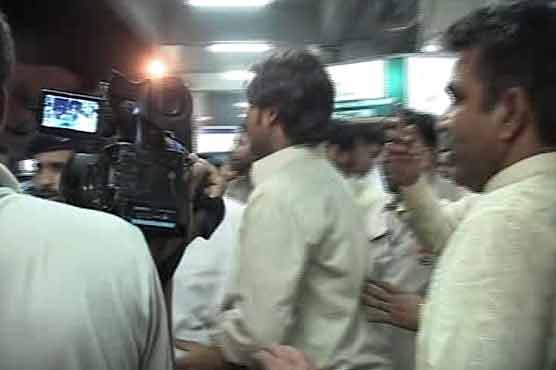 Islamabad: PPP workers torture journalists