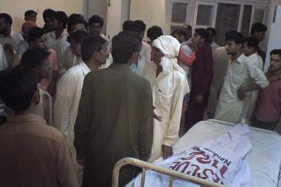 Sheikhupura: 4 of a family killed as truck falls on donkey cart