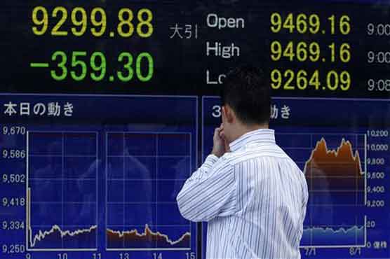 Spain hit by recession, European stocks tumble 