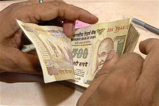 Indian rupee hits new low against dollar