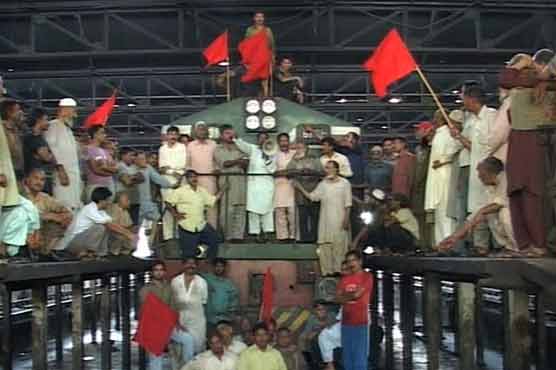 Railways engine shed employees protest enters 5th day