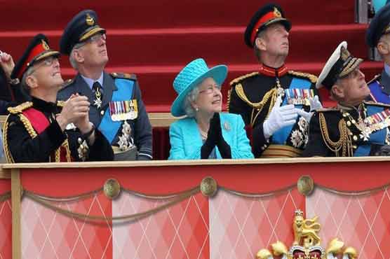 Diamond Jubilee: British armed forces' parade, flypast for Queen