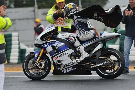 Lorenzo masters rainy conditions to win French GP