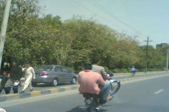 Lahore: action against one-wheeling decided