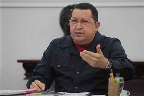 Venezuela's Chavez reappears, leads cabinet meeting