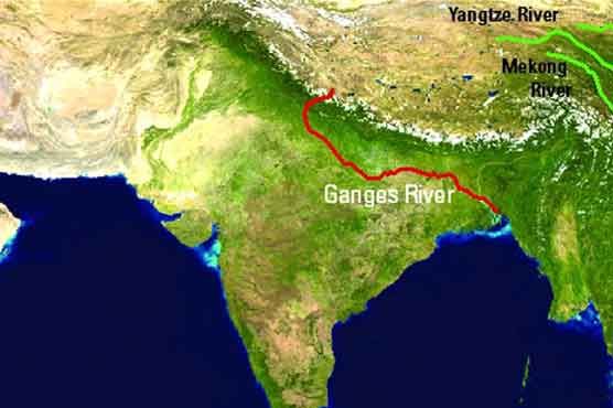 Indian bus falls into Ganges; 26 pilgrims dead