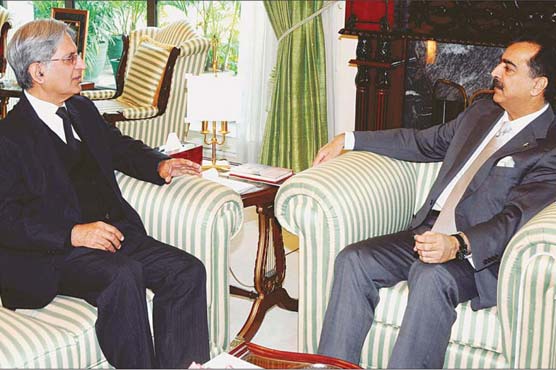 Contempt case: Gilani, Aitzaz discuss appeal