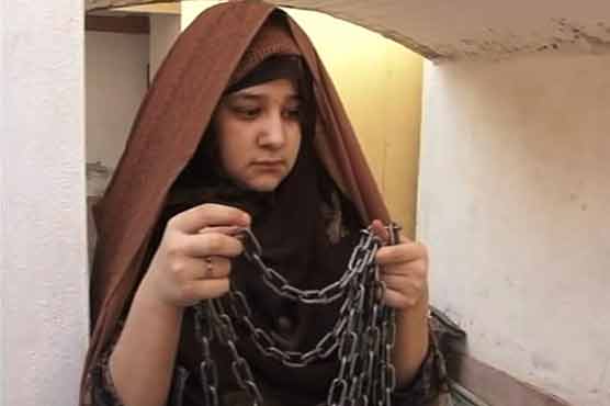 Peshawar: 14-year-old girl in chains recovered