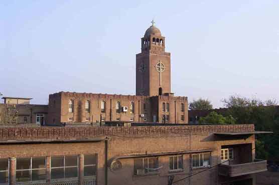 Irregularities in HD: seniors ignored, juniors promoted