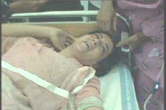 Jhang: acid thrown on female teacher, accused held