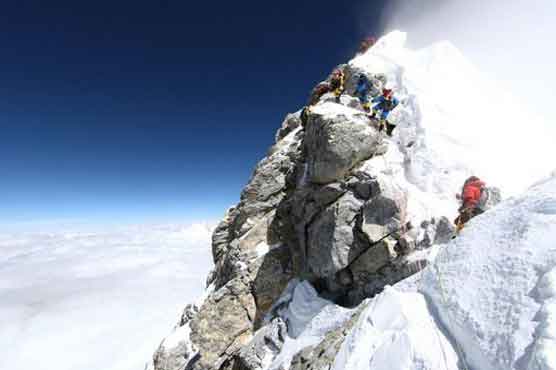 Everest season ends with 150 reaching summit