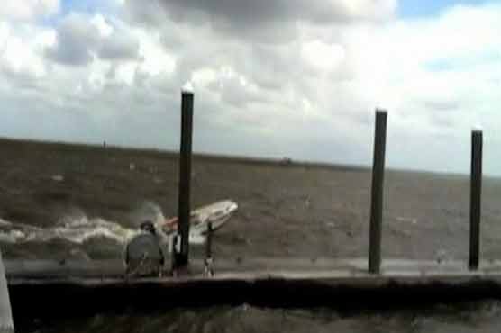 Tropical storm Beryl makes landfall on US coast