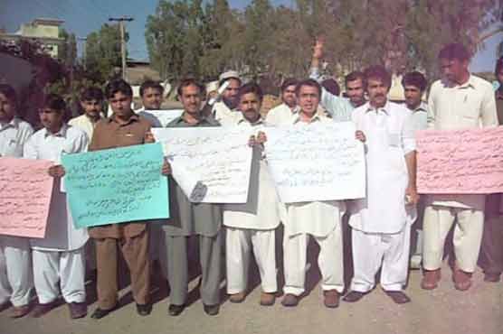 Kohat: Students protest against denial of cultural show 
