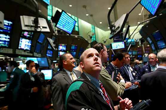 US stocks slip on poor economic reports