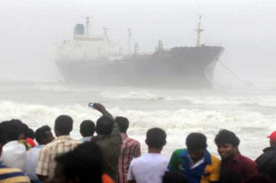 Cyclone weakens after displacing 150K in India