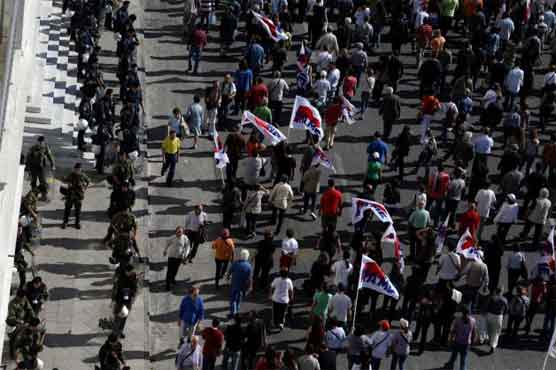  Strike hits Greece in bid to derail austerity plan