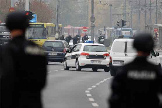 Bosnian police arrest 100 football fans 