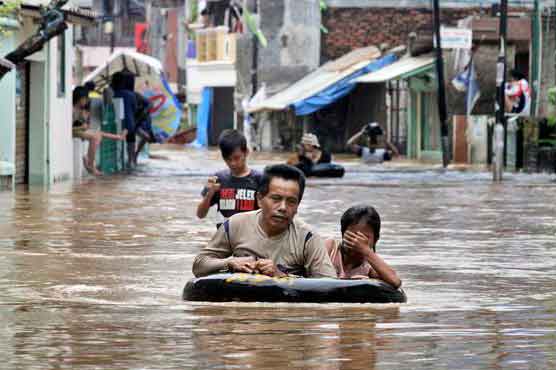 Flood, landslide kill 11 in Indonesia; 7 missing 