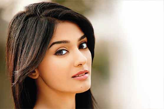 Amrita Rao loves to eat uncooked noodles