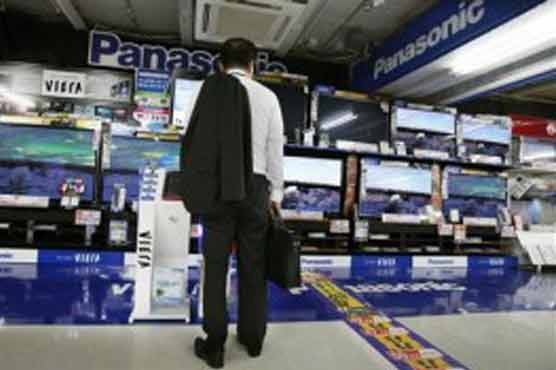 Japan economy shrinks as China dispute takes toll 