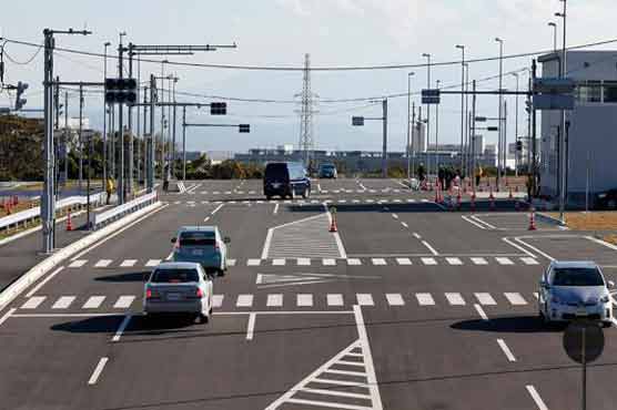  Toyota tests car safety system