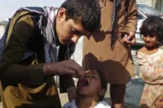 Polio cases down worldwide, trouble spots remain