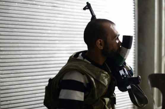 Syrian tanks, jets pound rebel strongholds