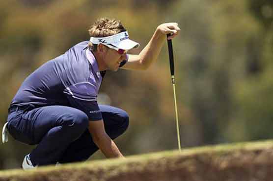Poulter takes 1-stroke lead at Australian Masters 