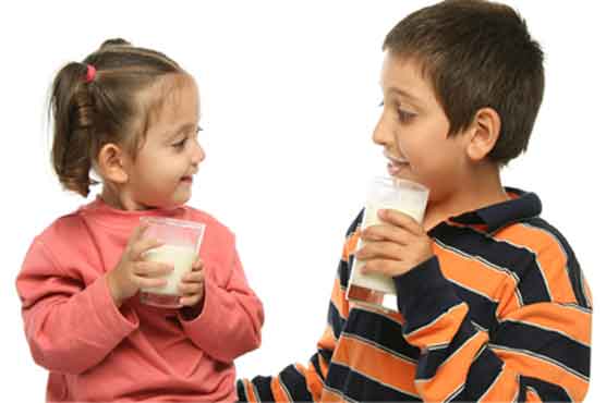 Milk-drinking kids reap physical benefits in old age: study