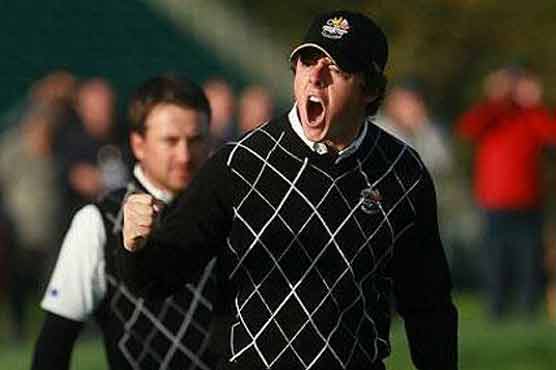 Flagging McIlroy eyes big finish as Jimenez celebrates