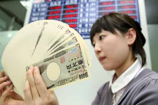 Yen mixed in Asia, easing speculation mounts 
