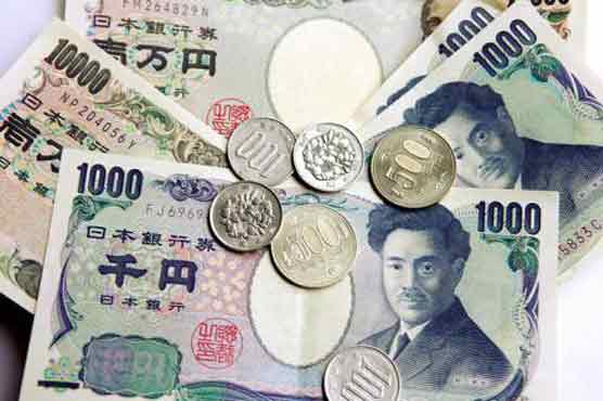 Yen under pressure after BoJ keeps rate unchanged